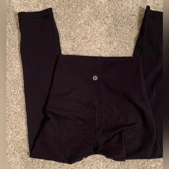 Black Lululemon HR Align Crop 21” leggings Size 10 - Picture 3 of 8